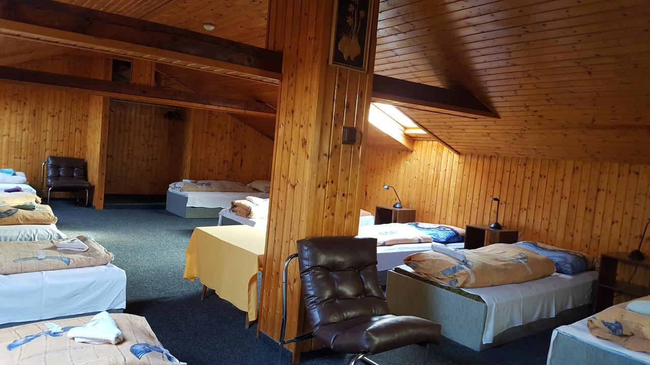 Hotel Posta Ντέτσιν Εξωτερικό φωτογραφία