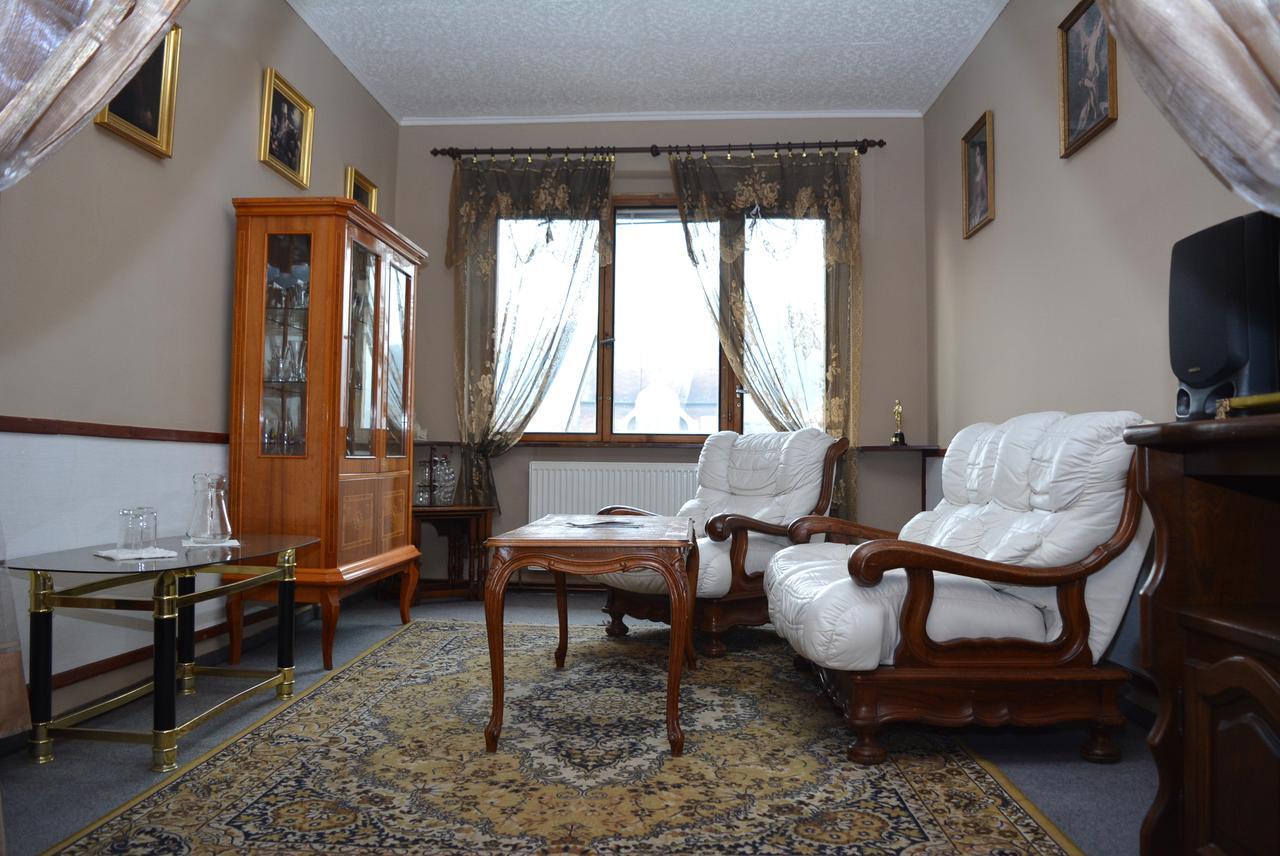 Hotel Posta Ντέτσιν Εξωτερικό φωτογραφία